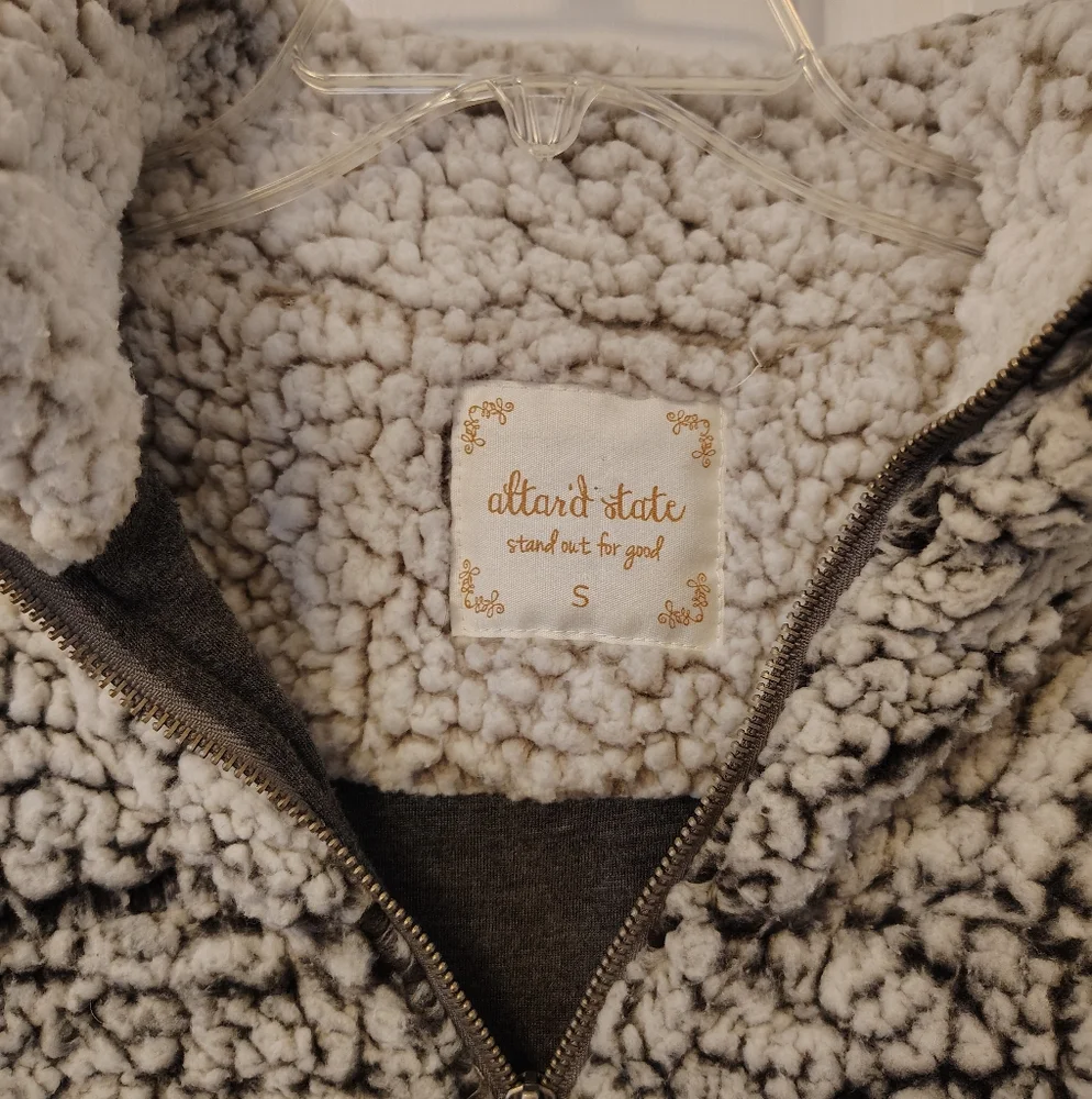 Altar'd State Cozy Sherpa pullover 1/2 zip - Picture 7 of 11